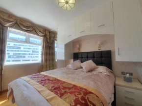 Additional Luxury Entire Apartment, Central City Centre 1, Newly Refurbished